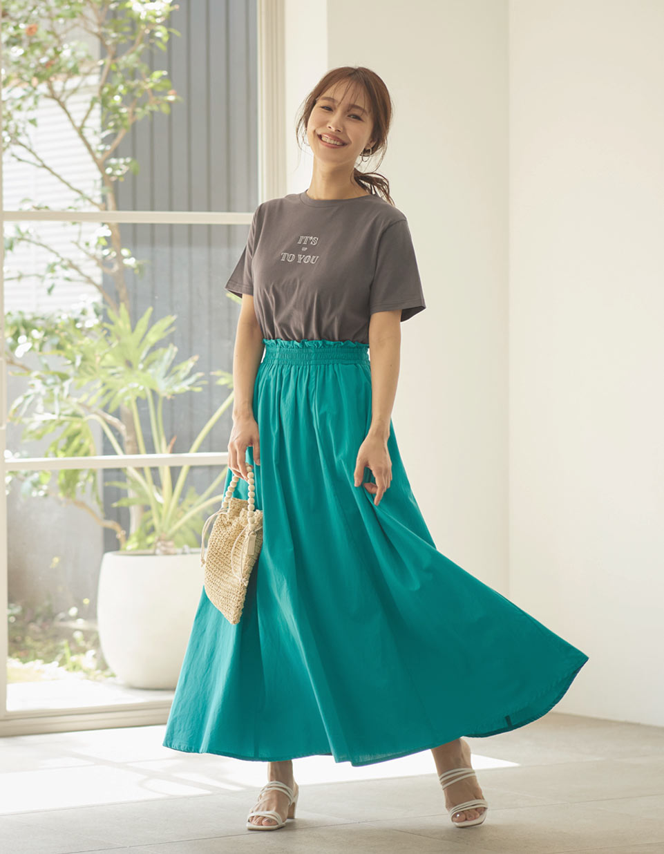 石川理咲子さんが着る春コーデ