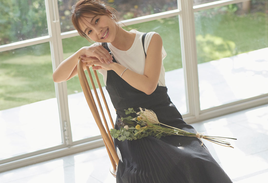 石川理咲子さんが着る春コーデ
